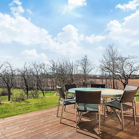 4 Person In Ostervra-by Traum * Ostervra