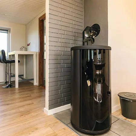 4 Person In Ostervra-by Traum * Ostervra