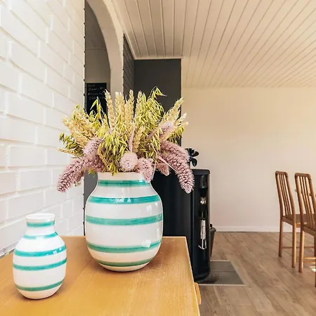 4 Person In Ostervra-by Traum *