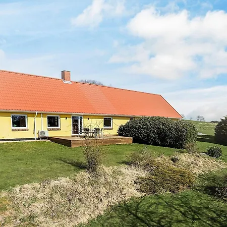 4 Person In Ostervra-by Traum * Ostervra